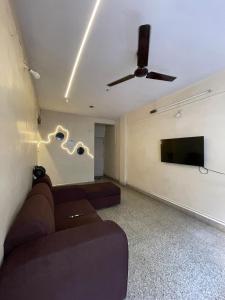 Μια τηλεόραση ή/και κέντρο ψυχαγωγίας στο Caramel 2bhk MIT, Kothrud Main City