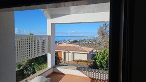 von einem Balkon eines Hauses mit Meerblick in der Unterkunft Villa piscina privada MadreselvaSuite in San Bartolomé de Tirajana