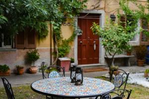 Κήπος έξω από το Stay with a Magical Terrace