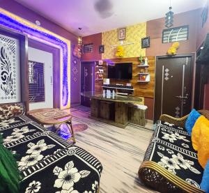 Η κουζίνα ή μικρή κουζίνα στο Shri Radhe Home Stay