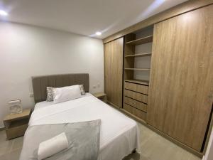 Postel nebo postele na pokoji v ubytování Beautiful equipped apartment