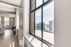 Φωτογραφία από το άλμπουμ του 1BR Stylish Apartment With Rooftop Deck & Pool στη Βαλτιμόρη