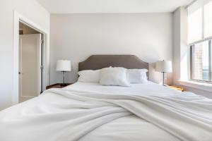 Gallery image of 2B 2BA Luxury Downtown Suite with Gym in Baltimore