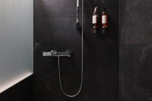 Ένα μπάνιο στο Aparthotel Miodowa 25 +40 φωτογραφίες
