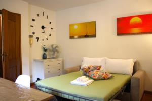 Foto dalla galleria di Riva Bianca Castle Holiday Home a Lierna Altre 24 foto