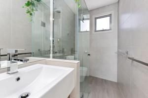 Ένα μπάνιο στο SEASIDE 7 - Steps from the beach +11 φωτογραφίες