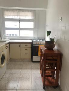 Η κουζίνα ή μικρή κουζίνα στο Tu refugio en MDP, cómodo y céntrico