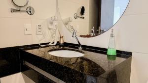 Ένα μπάνιο στο Ritz Suítes 215 Beira-Mar - Hosti +21 φωτογραφίες