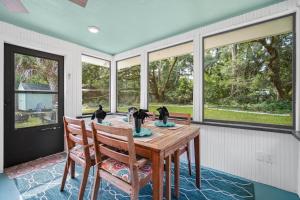 Vonkajšia záhrada v ubytovaní SC Retreat" Your Escape to Beaufort!