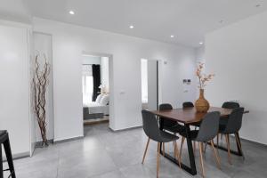 Χώρος καθιστικού στο Emfasis Loft Spacious and Elegant Heraklion