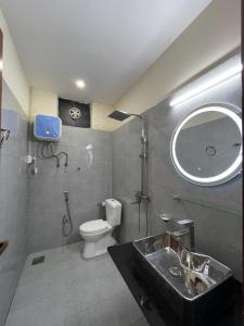 Koupelna v ubytování Spacious 3-bed Mountain Cottage Near PC Bhurban + 11 fotografií