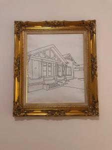 Imagen de la galería de Beach Bungalow Henley - 4 minute walk to the Beach, en Henley Beach South