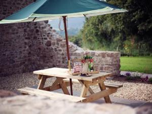 Billede fra billedgalleriet på 2 Bed in Abergavenny 42909 i Mamhilad