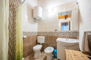 Bilik mandi di Apartments with WiFi Silba - 17603 +16 gambar