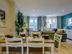 Χώρος καθιστικού στο 3 Bed in Lulworth Cove 91198