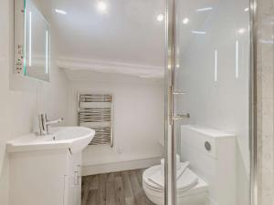 Ένα μπάνιο στο 3 Bed in Wray 59487 +11 φωτογραφίες