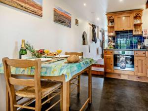 Η κουζίνα ή μικρή κουζίνα στο 1 Bed in Eskdale 94530