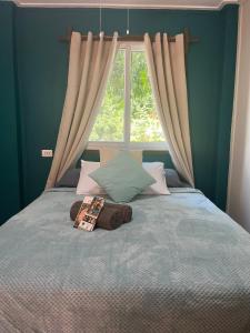 Ένα ή περισσότερα κρεβάτια σε δωμάτιο στο Cozy 2 bedroom Unit, Free gym use, Kitchenette +16 φωτογραφίες