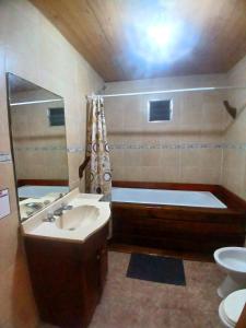 Ванная комната в Los Arboles, Casa rural para 5 personas