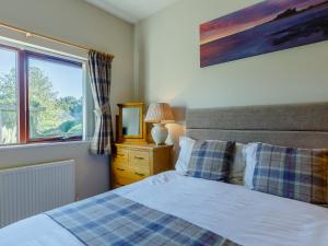 Ένα ή περισσότερα κρεβάτια σε δωμάτιο στο 3 Bed in Wooler 93544