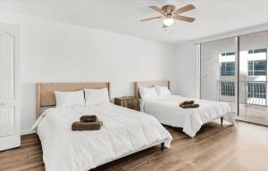 Postel nebo postele na pokoji v ubytování City & Bay View Suite - Brickell, Miami by Monthier + 9 fotografií