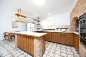 Η κουζίνα ή μικρή κουζίνα στο Villa Solana