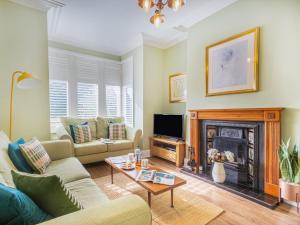 Μια τηλεόραση ή/και κέντρο ψυχαγωγίας στο 3 Bed in Knaresborough 74150