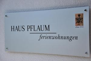 Un certificat, premiu, logo sau alt document afișat la Haus Pflaum