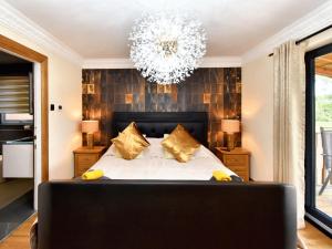 Ένα ή περισσότερα κρεβάτια σε δωμάτιο στο 4 Bed in Gleneagles 86381