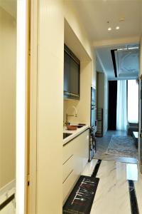 Η κουζίνα ή μικρή κουζίνα στο Nest One