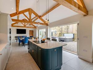 Μια τηλεόραση ή/και κέντρο ψυχαγωγίας στο 3 Bed in Pateley Bridge 94743