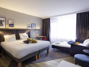 Katil atau katil-katil dalam bilik di ibis Styles Den Haag Scheveningen +96 gambar