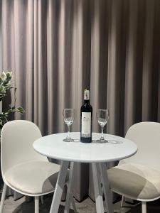 Fotografie z fotogalerie ubytování SUITE DE LUJO FARO 603 con Aire Acondicionado y Coworking v destinaci Medellín