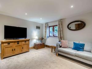 Μια τηλεόραση ή/και κέντρο ψυχαγωγίας στο 1 bed in Liskeard 89250