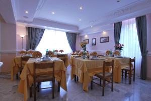 Fotografie z fotogalerie ubytování Hotel Ambrosi v destinaci Fiuggi