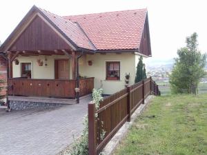 Budova, kde se prázdninový dům nachází