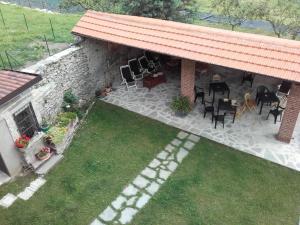 A garden outside Cascinetta32
