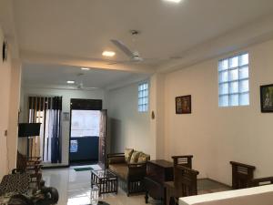 Χώρος καθιστικού στο Fully Furnished House For Short Term Rent In Colombo