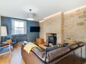 Μια τηλεόραση ή/και κέντρο ψυχαγωγίας στο 3 Bed in Warkworth Amble Area 90712