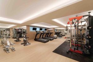 Фитнес-центр и/или тренажеры в Oakwood Hotel & Apartments Grand Batam