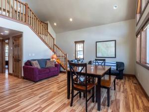 Fotografie z fotogalerie ubytování Inviting Vacation Cabin with Mountain Views near Glacier National Park, Montana v destinaci West Glacier