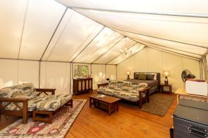 Φωτογραφία από το άλμπουμ του Charming Copperhill Accommodation Ideal for Glamping in Tennessee σε Copperhill