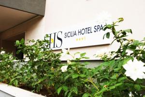 Certifikát, hodnocení, plakát nebo jiný dokument vystavený v ubytování Sicilia Hotel Spa