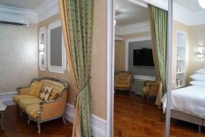 Posteľ alebo postele v izbe v ubytovaní Art Apartments Celakovskeho Sady