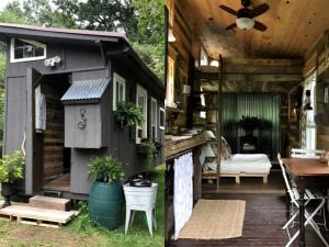una casetta minuscola con portico e tavolo di Gorgeous Tiny House Rental for a Glamping Getaway near Saratoga Springs in Upstate New York a Argyle Altre 9 foto