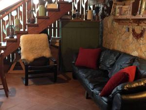 Χώρος καθιστικού στο Idyllic Family Getaway on a Working Farm in Transylvania, Romania