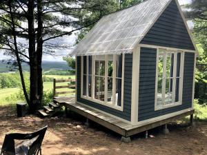Zahrada ubytování Runamuk Farm Camp Tiny House near Cambridge, New York