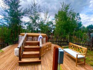 Gambar di galeri bagi Rural Log Cabin Rental for Couples near Taos Ski Valley di San Cristobal
