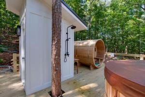 Φωτογραφία από το άλμπουμ του Pet-Friendly Tree House Great for a Relaxing Escape in Alabama σε Grant