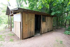 Φωτογραφία από το άλμπουμ του Enchanting Yurt Rental for a Romantic Getaway in North Carolina σε Richfield
